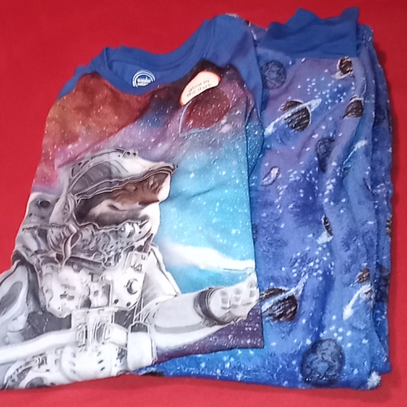 Wondernation glow in the dark pajamas